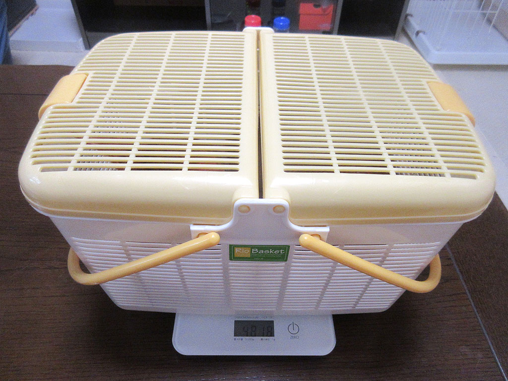 アビのすけの体重測定。