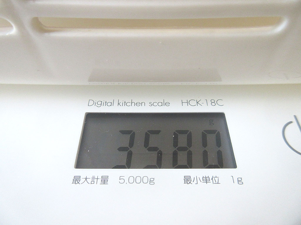 ロシ子の体重は3,580g。